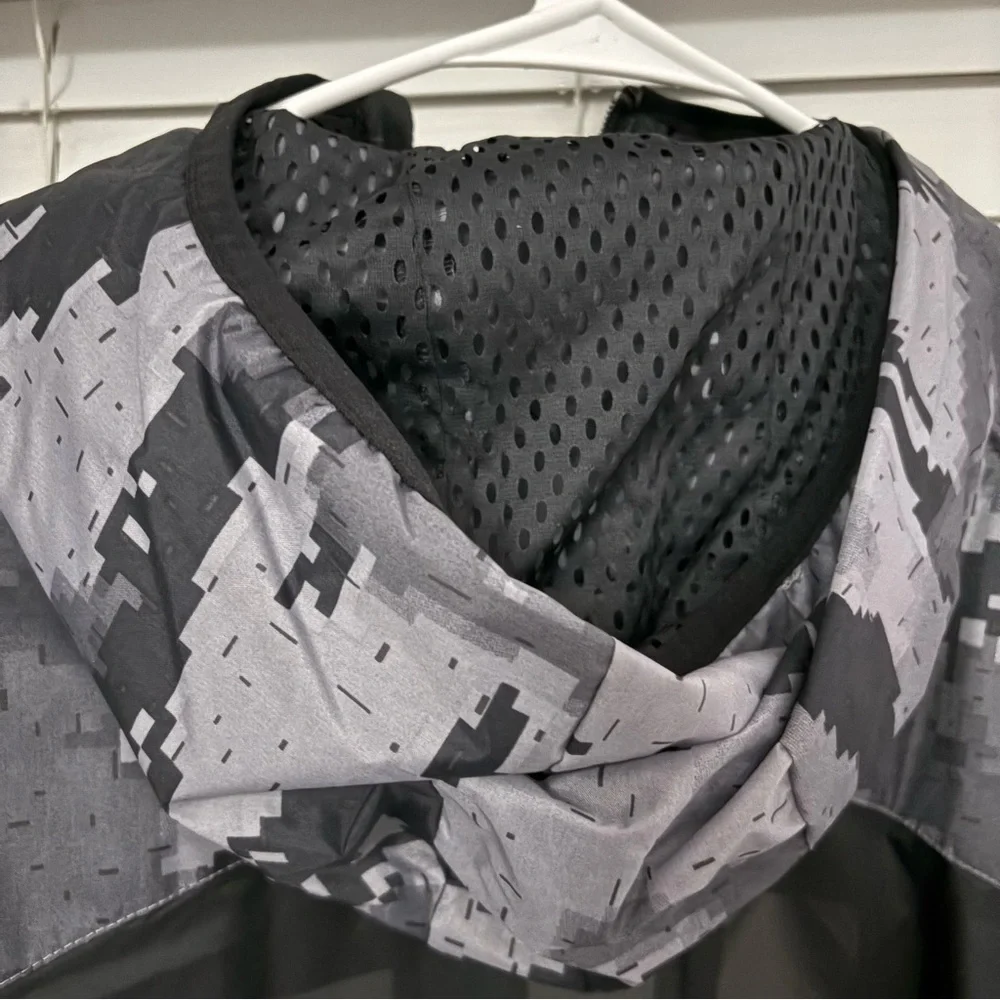 Adidas Black and Gray Camo Windbreaker NWT Size medium - Picture 13 of 16